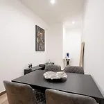 Apartment Covi Del Viaggiatore 2 - Modern Comfort, Timeless Charm Bari