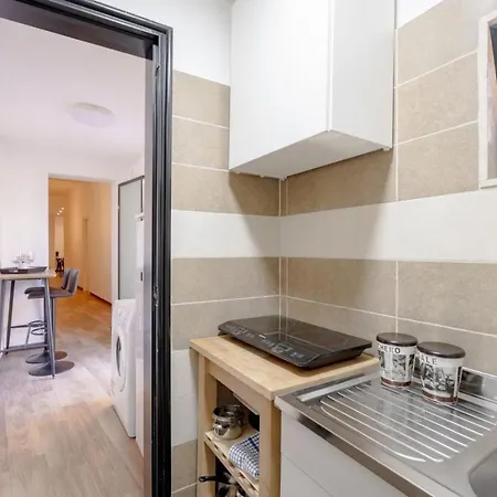 Apartamento Covi Del Viaggiatore 2 - Modern Comfort, Timeless Charm *