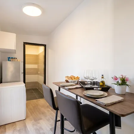 Covi Del Viaggiatore 2 - Modern Comfort, Timeless Charm Apartment *